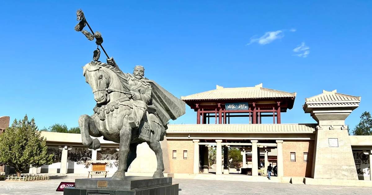 敦煌発西千仏洞・玉門関・